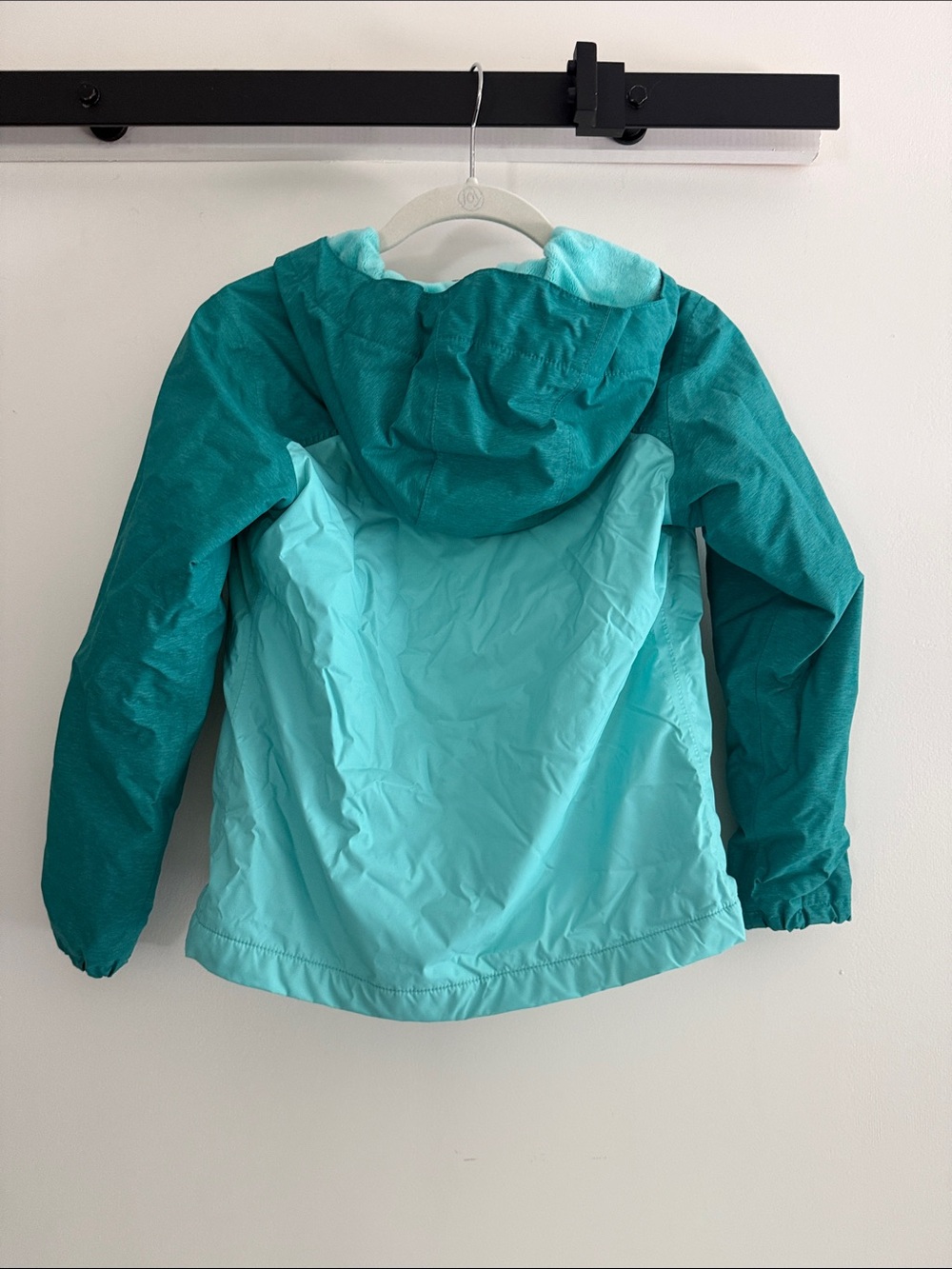 The North Face Girls' Fleece Lined Raincoat - Picture 4 of 5